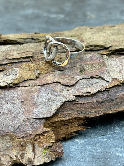 Linked Ring