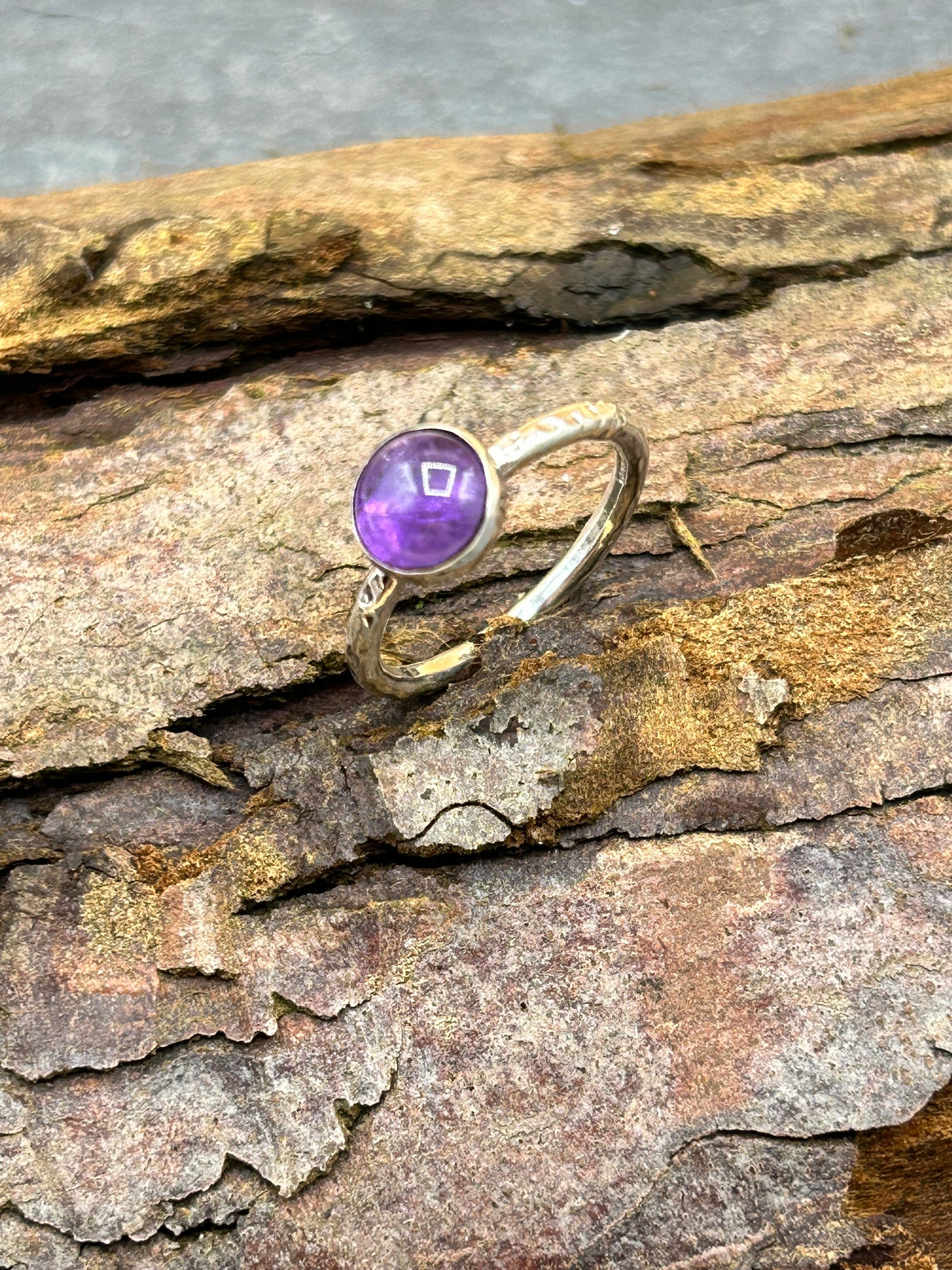 Stacking ring with Amethyst cabochon