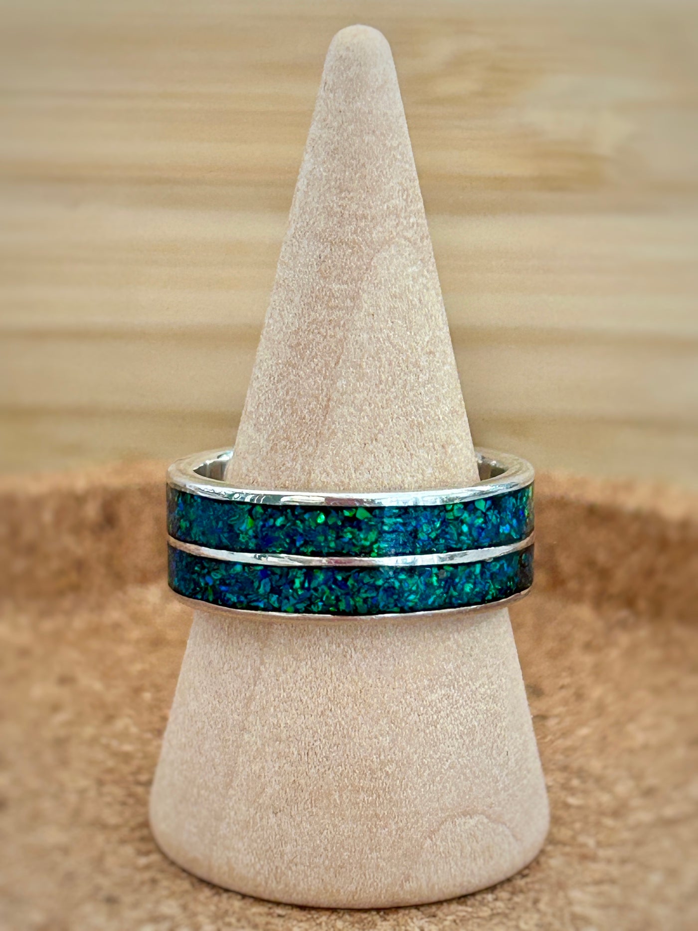 Double set opal inlay band