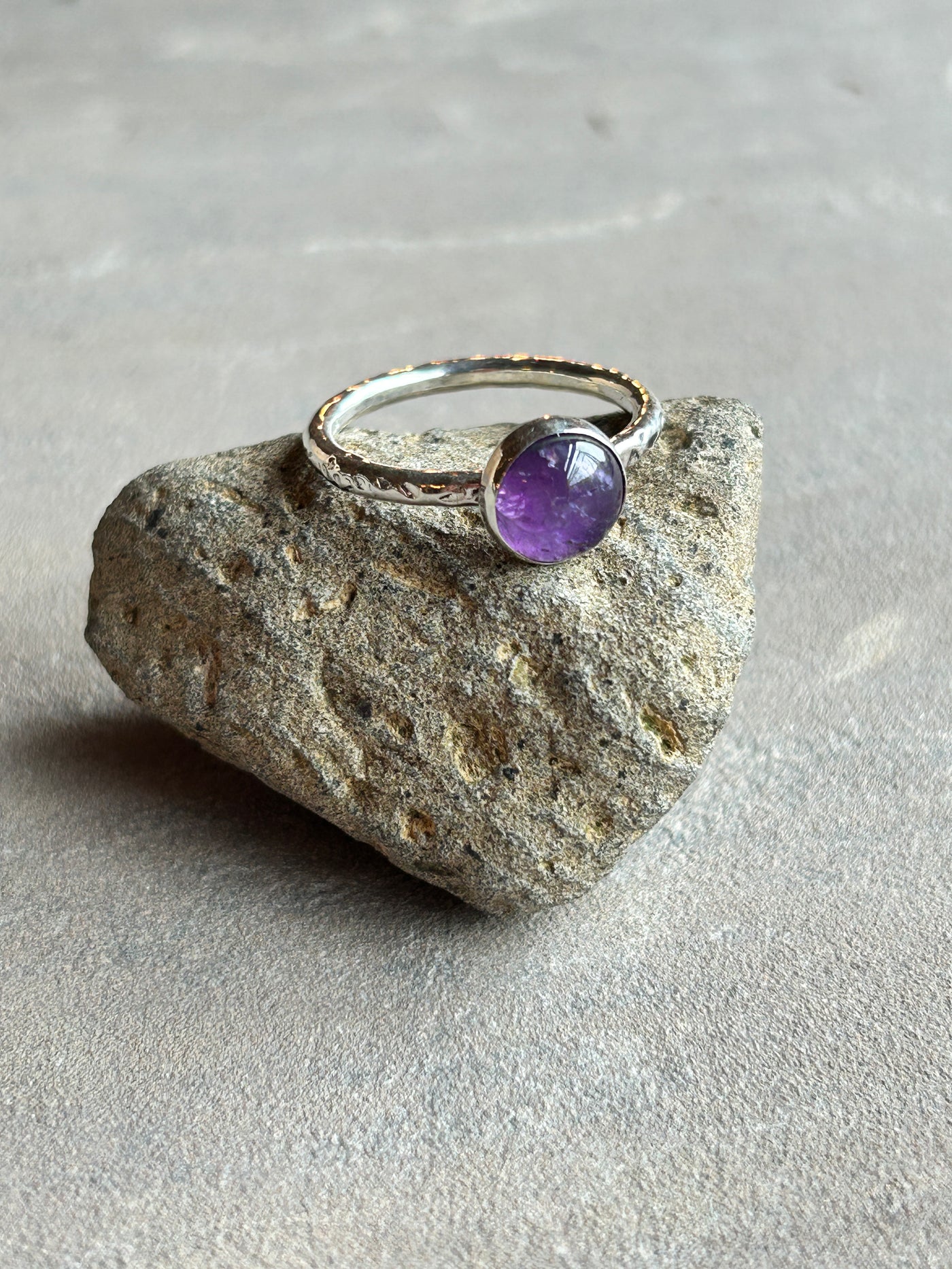 Stacking ring with Amethyst cabochon