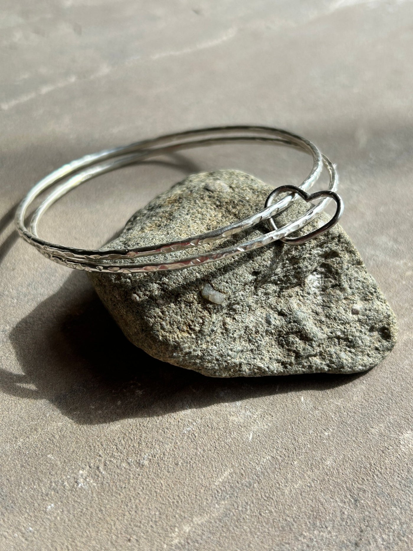 Double Hammered Bangle with Heart Charm - LaVidaLoca Jewellery