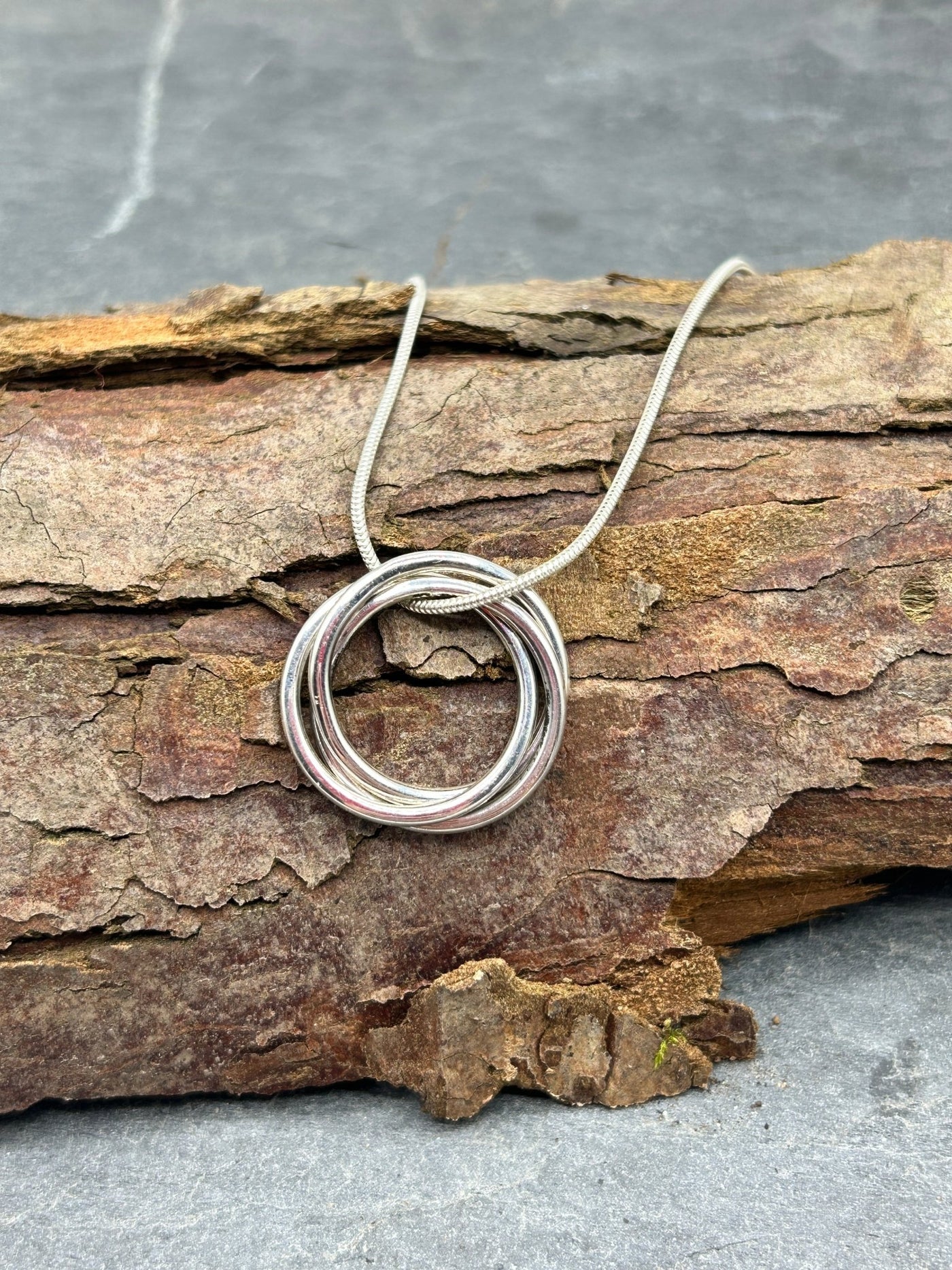 Interlocking Ring Pendant - LaVidaLoca Jewellery