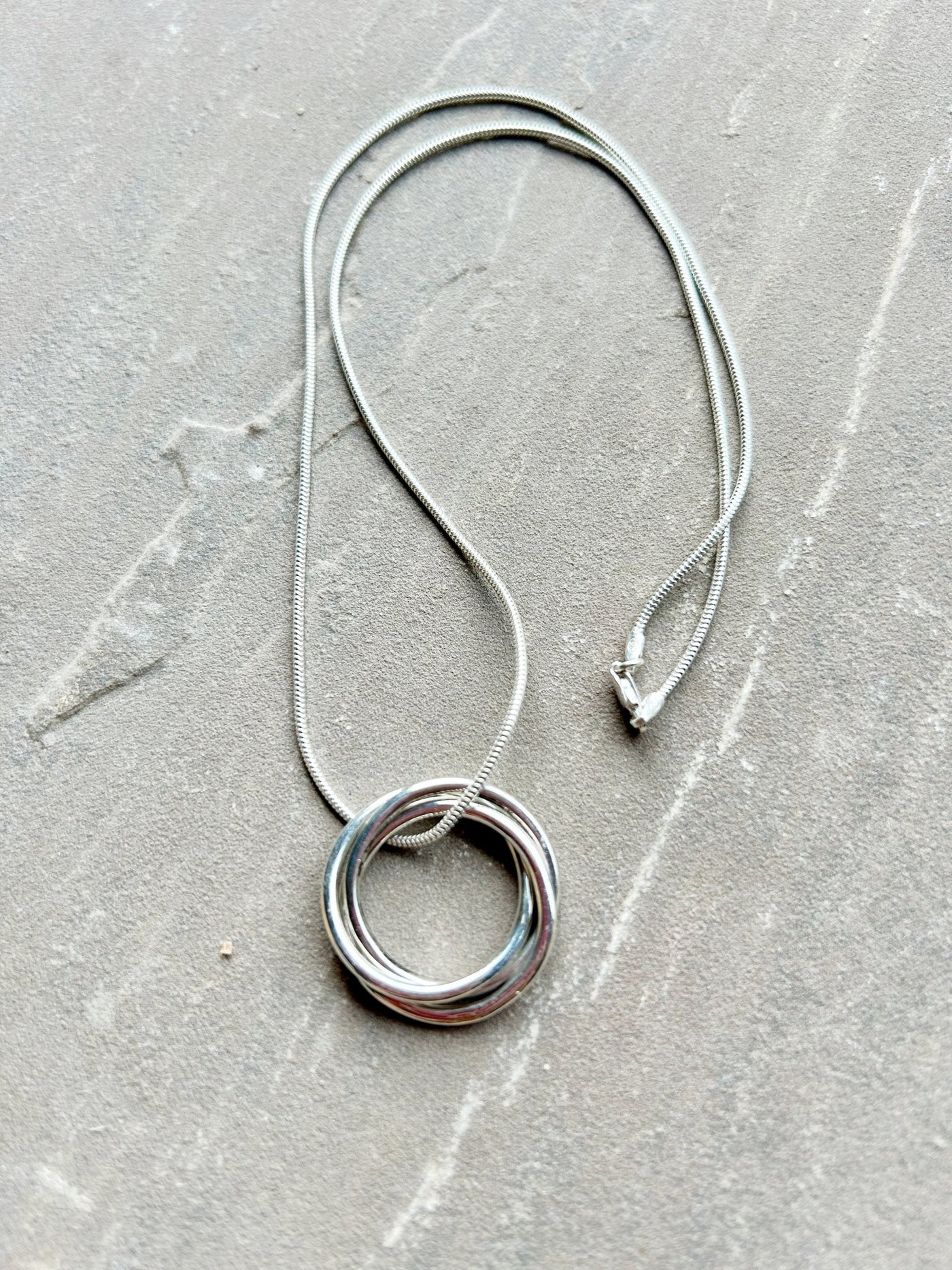 Interlocking Ring Pendant - LaVidaLoca Jewellery