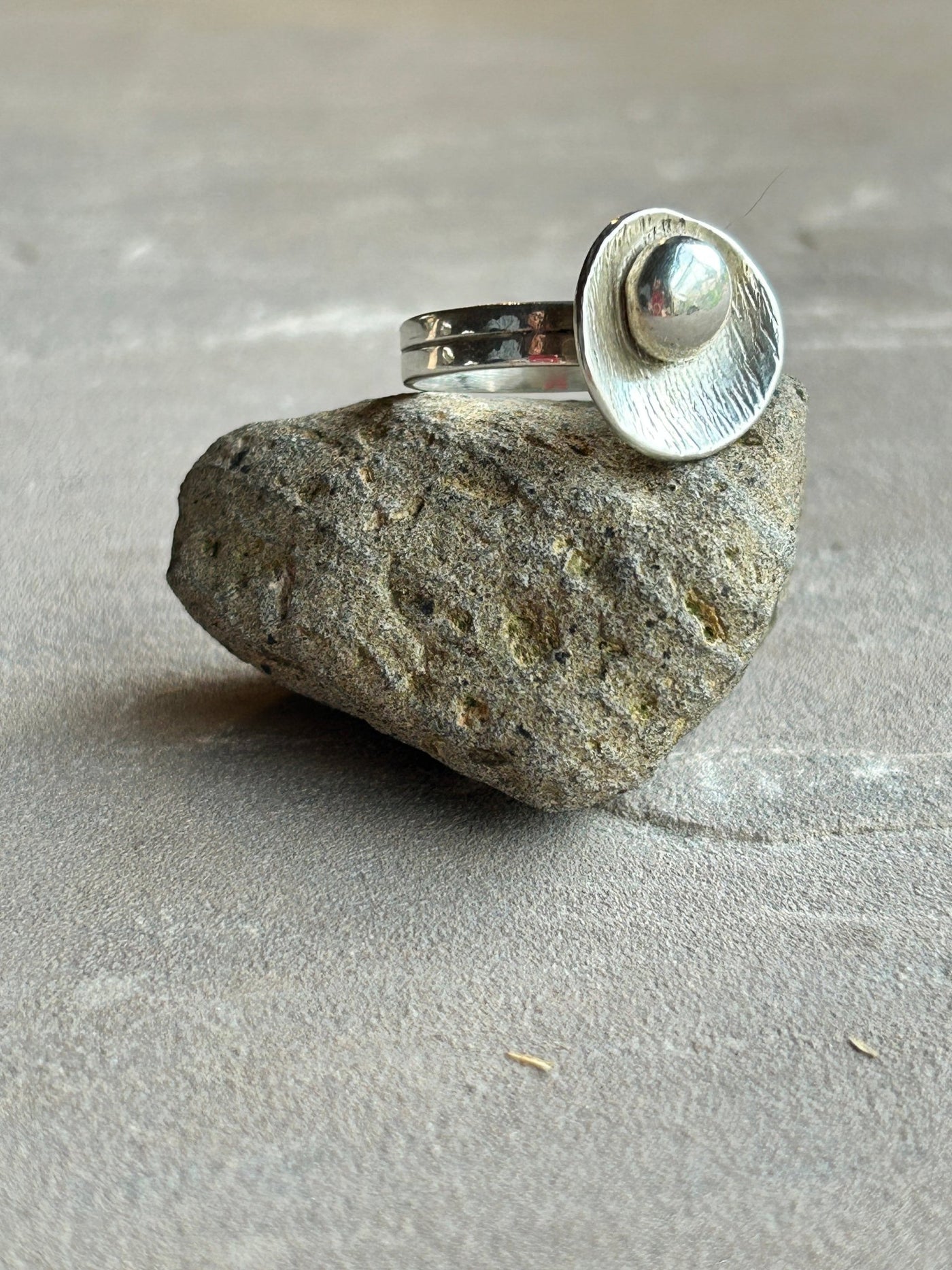 Lily pad stacking ring - LaVidaLoca Jewellery