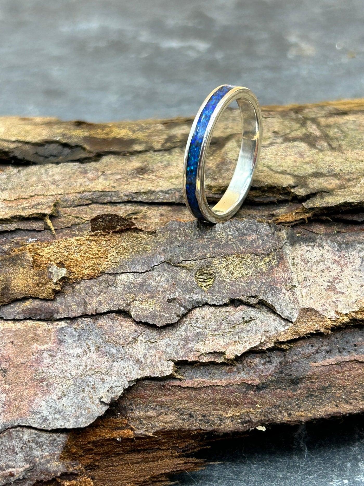 Silver Inlay band ring with cobalt blue inlay 4mm wide band by LaVidaLoca Jewellery